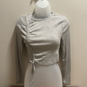 Wild Fable GreY crop top long sleeve side ruche